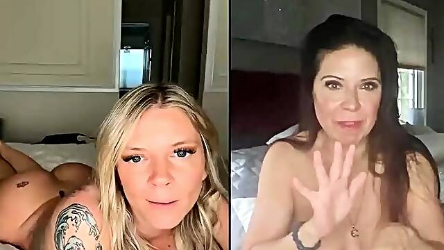 Brunette Solo Webcam Masturbation