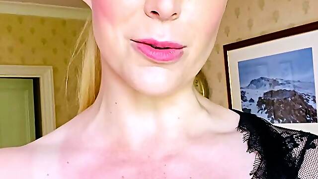 Webcam milf with breast milk live hardcore masturbate