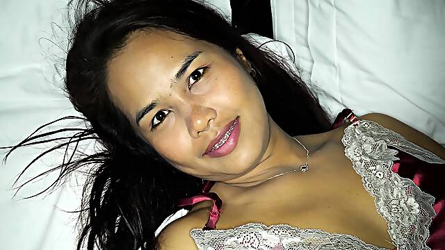 Cute Thai MILF wife homemade sex tape with her white husband