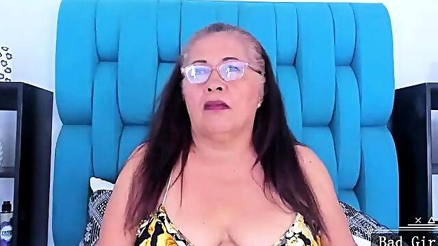 BBW big saggy natural tits webcam mature show