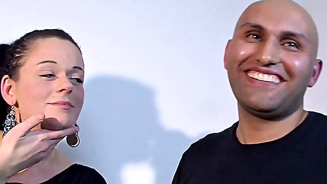 Cuckold Swap German Wife Lisa with Stranger at MMF Threesome