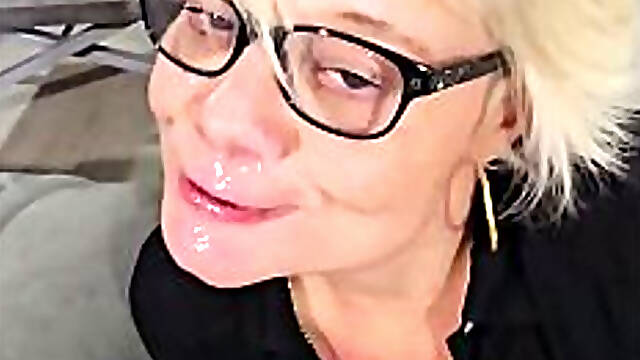 I love having hot sperm all over my face