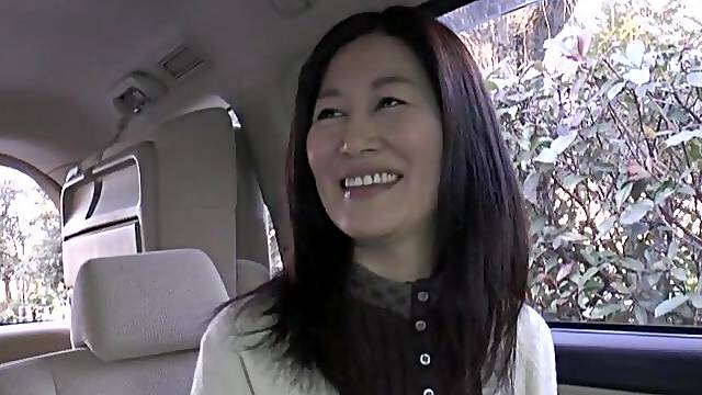 Sexy Japanese mature spreads her legs to ride a hard dick on the bed