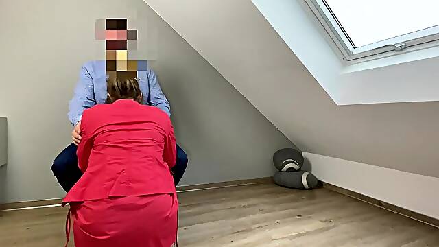 Business rencounter break - secretary rides boss and gets moist creampie and salary increase as award