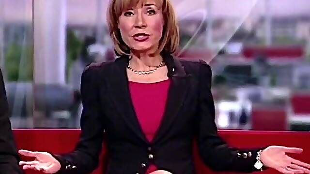 Sian Williams, Hawt Crossing Legs