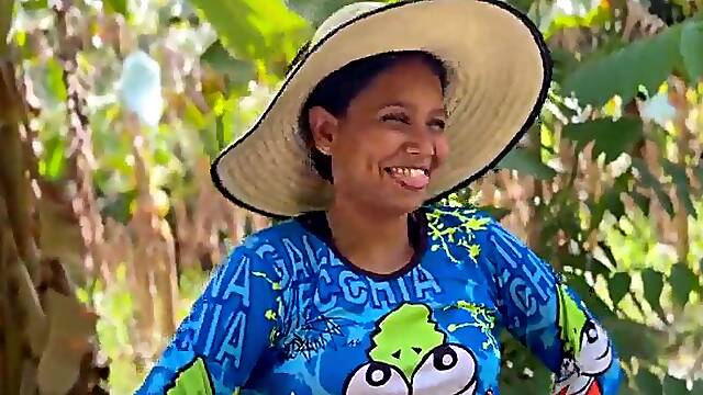 Virginal peasant woman is drilled in swap for some chickens 12 min 1080p