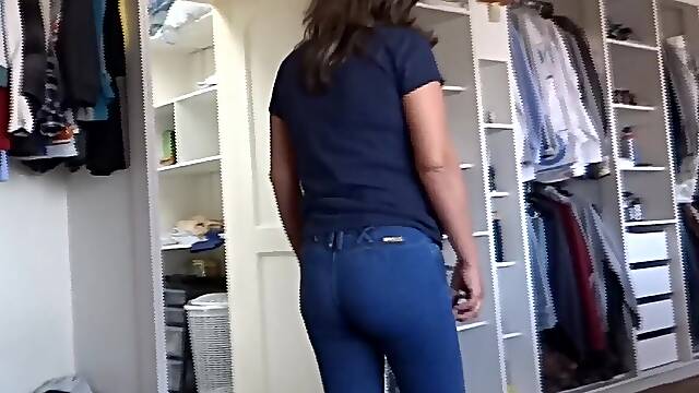 I have a fun stroking whilst my allys mother shows off and caresses her