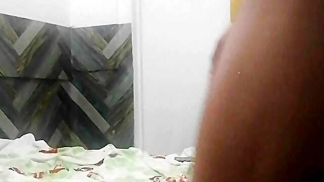 Ang reyna nag tukar napud ang kauwagon niya bisag siya rah isa