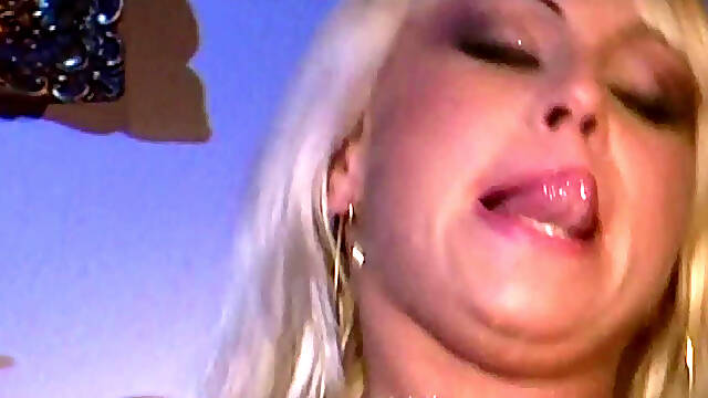 The Pilot and the Stewardess: Anal Fuck in Hotel