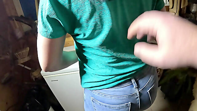 Sorry About My Boss - Shiny Jeans Cameltoe, Deep Blowjob and Wet Squirt Apology