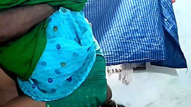 I Lifted My Stepmother Upside Down, Licked Her Pussy with My Tongue, and Then Had Sex with Her