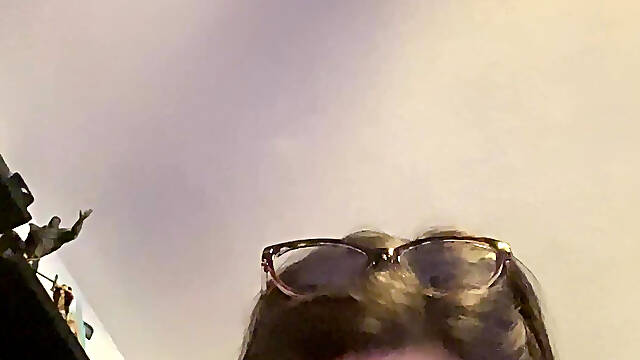 Huge Piss From My Bushy Pussy in My Mate’s Bedroom as the Bathroom Was Occupied!