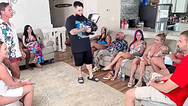 Couples Who Cum Together, Stay Together a Live Orgy Show