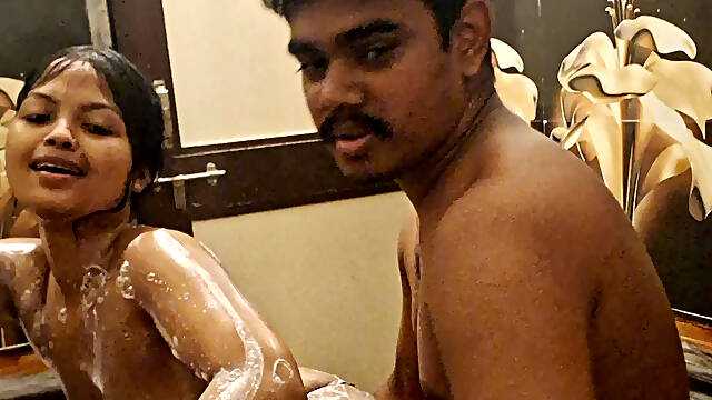 Yoyo Washroom Sex with Boyfriend
