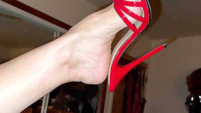 Fan Request High Heel Showing Mature Sexy Feet Ends with Fantastic Foot Job